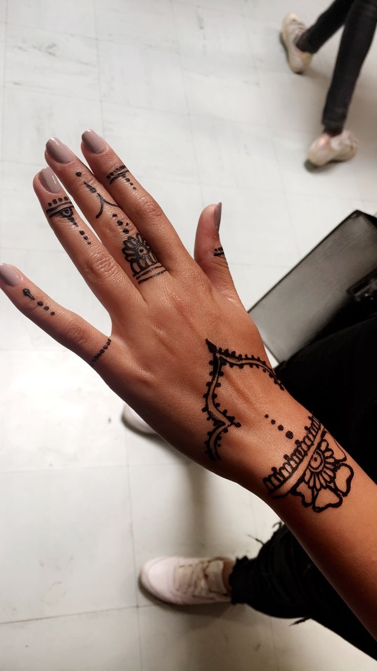 Bridal Henna Designs | Arabia Weddings