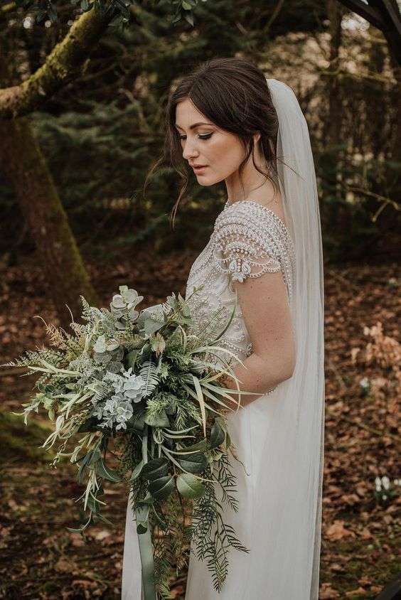 13 Fresh Greenery Wedding Bouquets