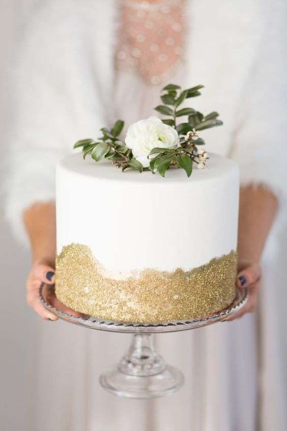 Red Glitter Wedding Cake | Once Upon a Cake | Glitter cake, Ruby cake,  Glitter wedding cake