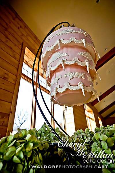 Wedding Cake Idea: Gravity-Defying Wedding Cakes