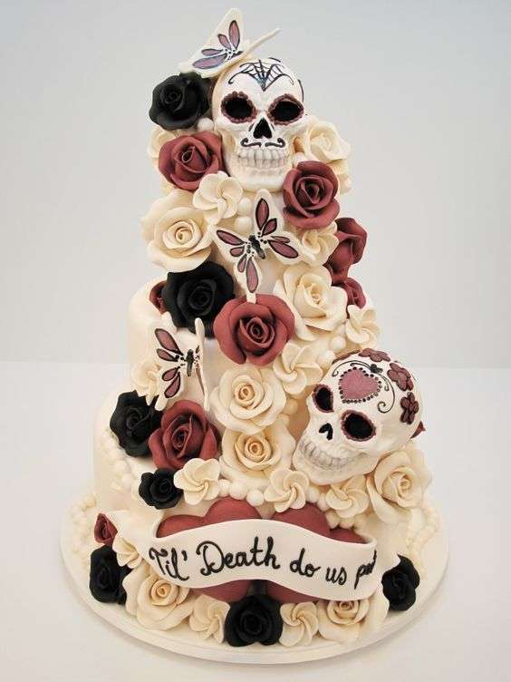 17 Hilarious Wedding Cake Toppers That Make Us Laugh