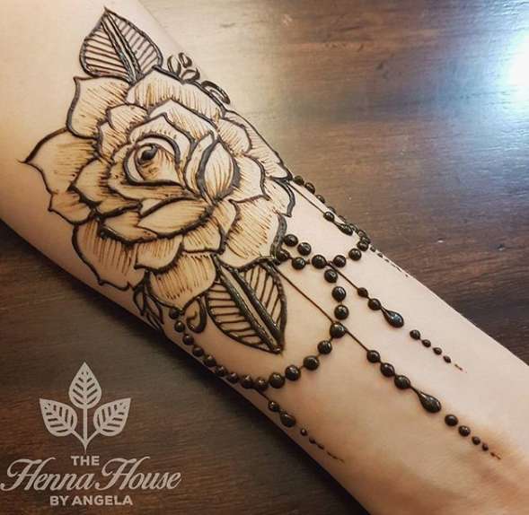 Henna by Tabassum - New gulf style mehndi design @henna_by_tabassum11  Follow us on Instagram @henna_by_tabassum11 @mehnditab #mehndi # mehndidesigns #mehndidesign #mehndiart #hennadesigna #hennatattoo #mehandi  #mehndiartist #hennaartist #hennainspo ...