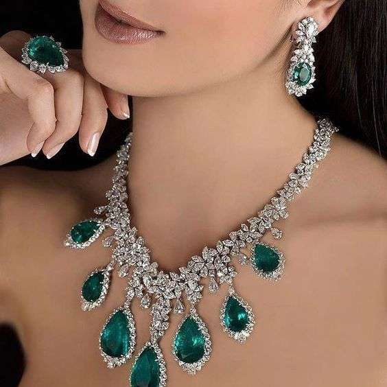 Emerald on sale bridal jewelry