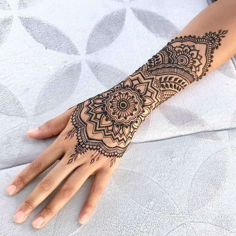 Share 74 henna inspired tattoos latest  thtantai2