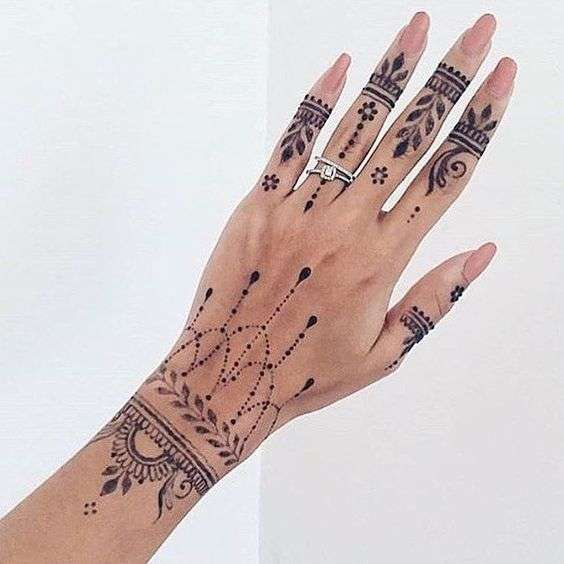 50 Creative Henna Tattoo Designs for Your Inspiration  Inspirationfeed