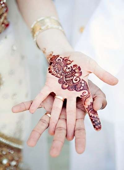 2 Hands! Different Design Mehndi