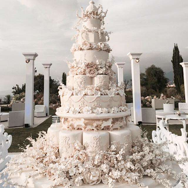 Kate Middleton's & 7 Other Royal Wedding Cakes That Wooed the World