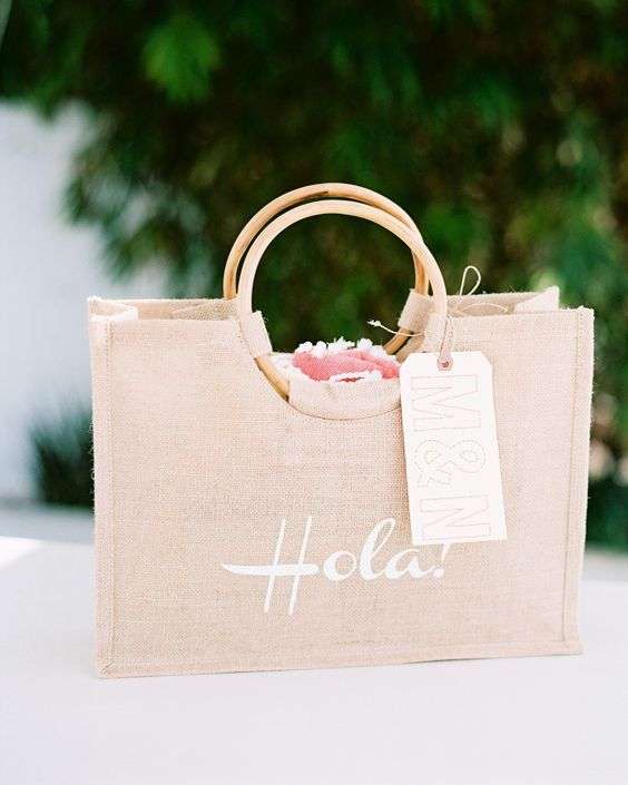 Things to Put in Your Wedding Welcome Bags, HGTV Top Picks