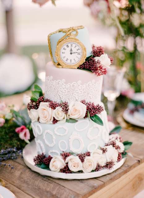 Alice in Wonderland Wedding Cake