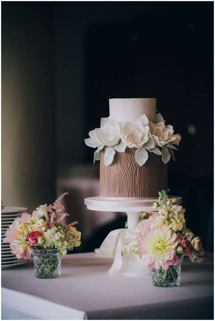Rustic Fall Wedding Cake | Tikkido.com