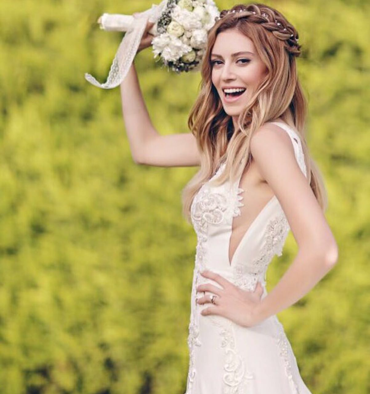 Your Bridal Hair Inspiration From Turkish Celebrities 