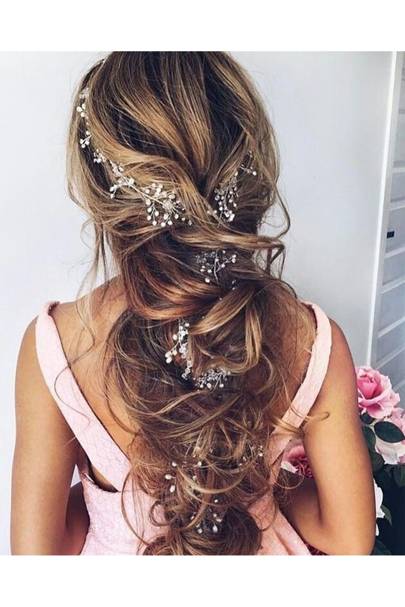 137 Wedding Hairstyles: 2024 Guide [Expert Tips & FAQs] | Bridal hair  inspiration, Wedding hair down, Wedding hairstyles half up half down