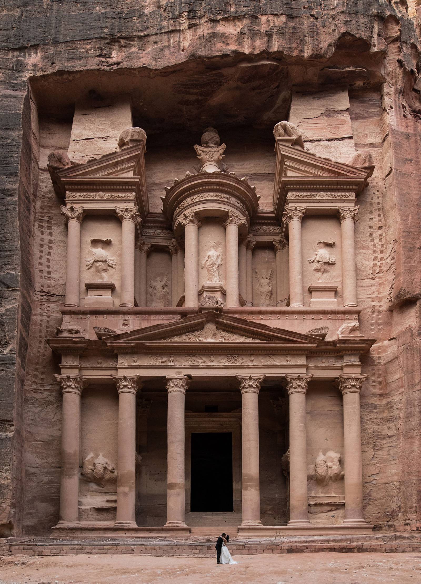 Wedding Photoshoot in Wadi Rum & Petra 